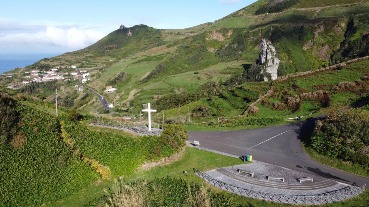 Alojamento Local M&I Lajes das Flores Eksteriør bilde