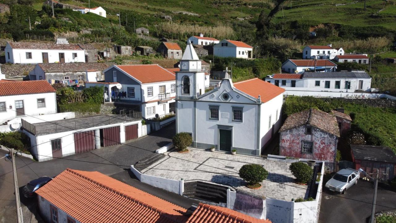 Alojamento Local M&I Lajes das Flores Eksteriør bilde