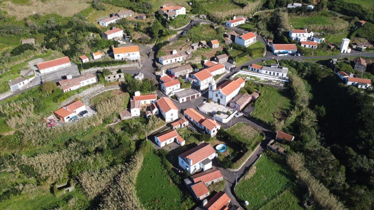 Alojamento Local M&I Lajes das Flores Eksteriør bilde